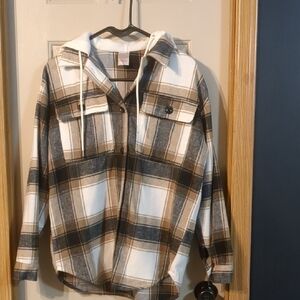 No Boundaries Hooded Plaid Shirt - Tan, Black, White